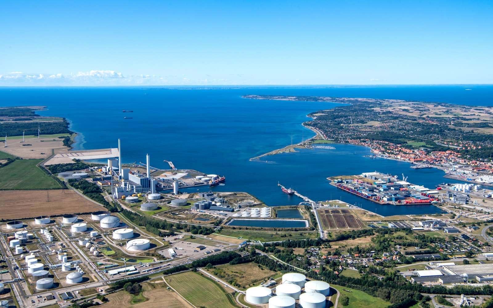 Luftfoto af Kalundborg og fjorden
